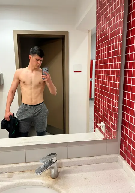 Я Sery, 25, из Ростова-на-Дону, ищу знакомства на одну ночь