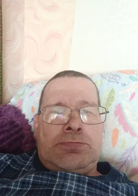 Виталий из Саянска, мне 51, познакомлюсь на одну ночь