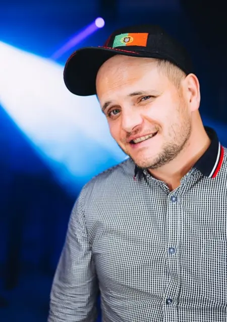 Гавриил из Туапсе, мне 40, познакомлюсь на одну ночь