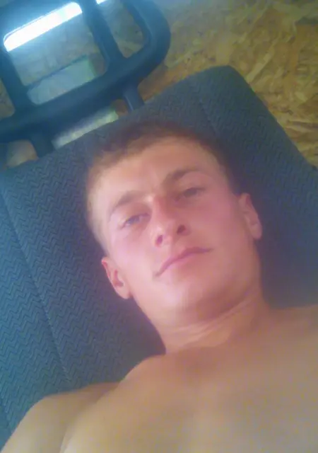 Тимур из Нижнегорского, мне 31, познакомлюсь без обязательств