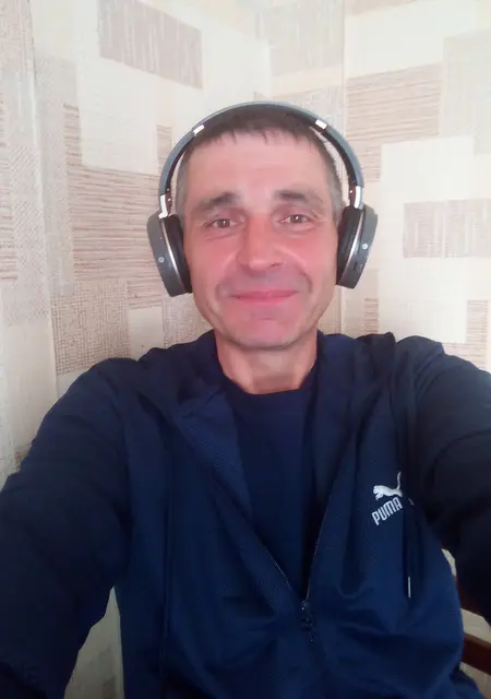Я Александр, 48, из Бугульмы, ищу знакомство для приятного времяпровождения