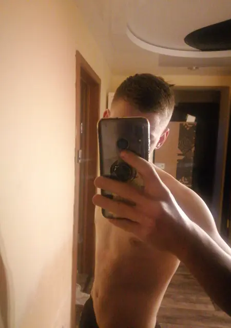 Коля из Свободного, ищу на сайте знакомства на одну ночь