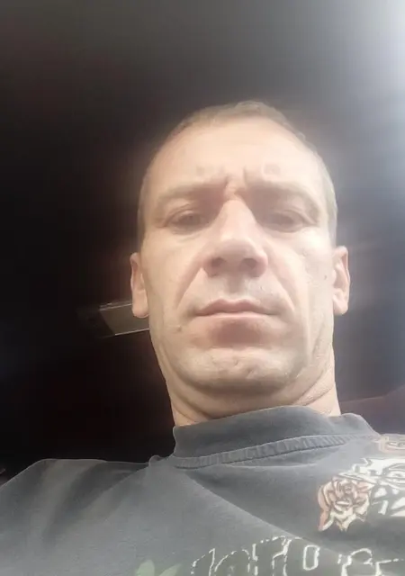 Алексей из Ростова, мне 45, познакомлюсь на одну ночь