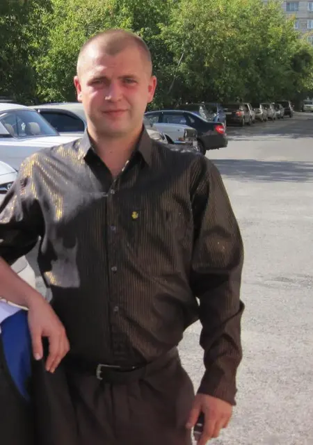 Денис из Северска, мне 34, познакомлюсь на одну ночь