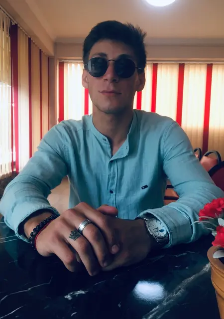 Zura из Москвы, ищу на сайте знакомства без обязательств