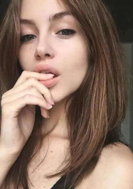 Маша из Астрахани, ищу на сайте знакомства без обязательств