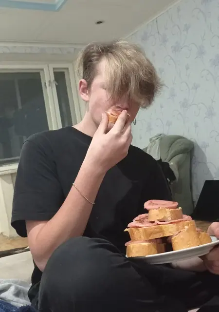Я Билли, 21, из Набережных Челнов, ищу знакомства без обязательств