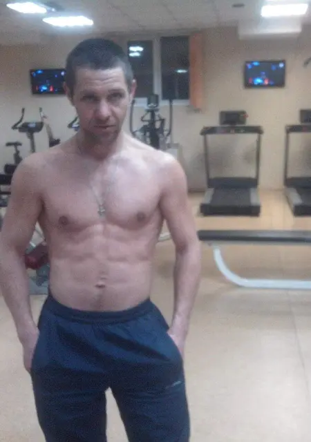 Я Дима, 45, из Сочи, ищу знакомство для постоянных отношений