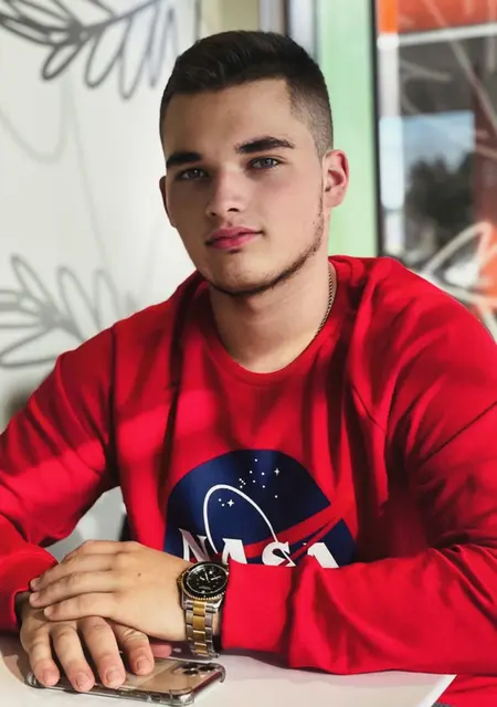 Я Максим, 21, знакомлюсь без обязательств в Красногорске