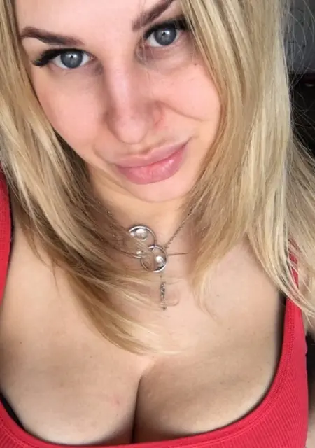 Дея из Новосибирска, мне 40, познакомлюсь для вирта