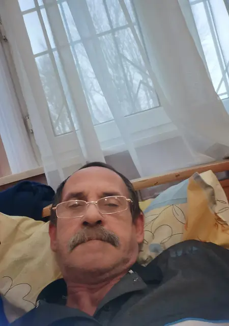 Владимир из Крымска, мне 61, познакомлюсь на одну ночь