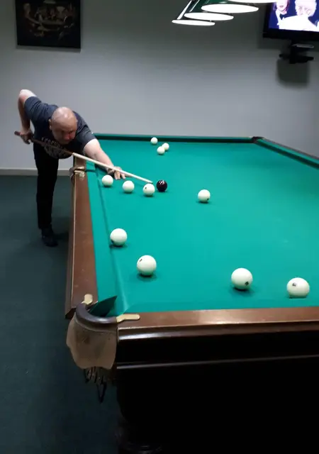 Евгений из Брянска, мне 41, познакомлюсь на одну ночь