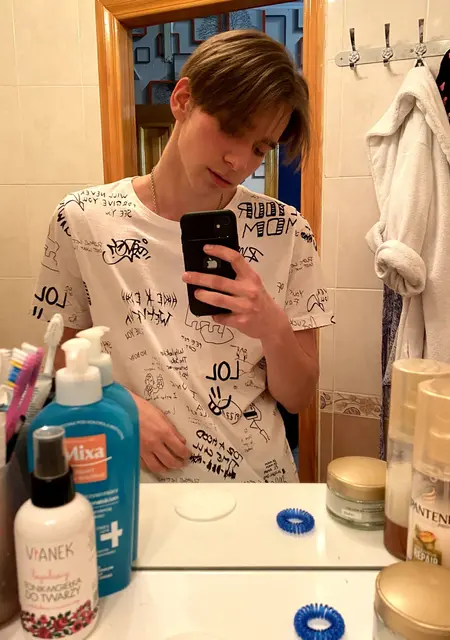 Никита из Кропивницкого, мне 23, познакомлюсь для общения