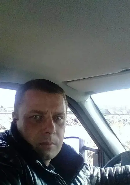 Дмитрий из Большого Камня, мне 42, познакомлюсь на одну ночь