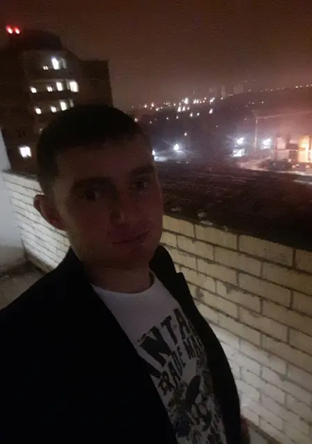 Егор из Саратова, мне 32, познакомлюсь без обязательств