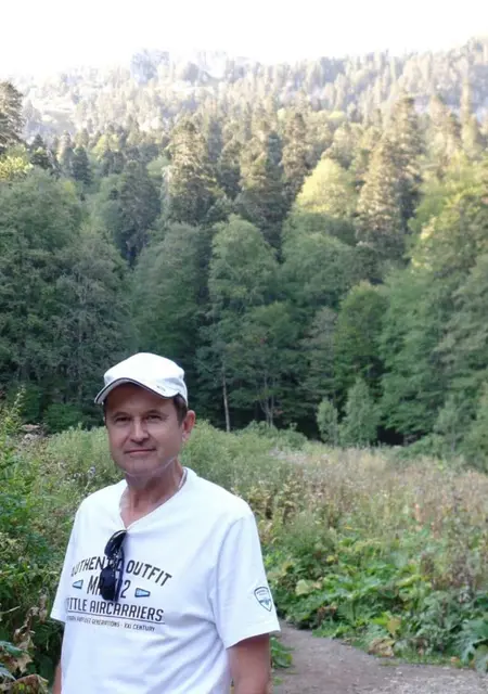 Я Иван, 67, знакомлюсь для приятного времяпровождения в Ростове-на-Дону