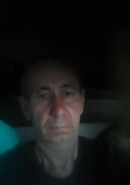 Юра из Сургута, ищу на сайте знакомства на одну ночь