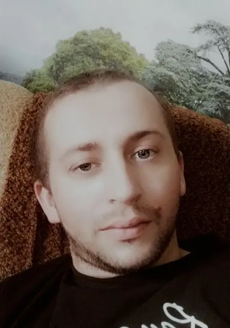 Я Дмитрий, 29, из Белогорска, ищу знакомства без обязательств