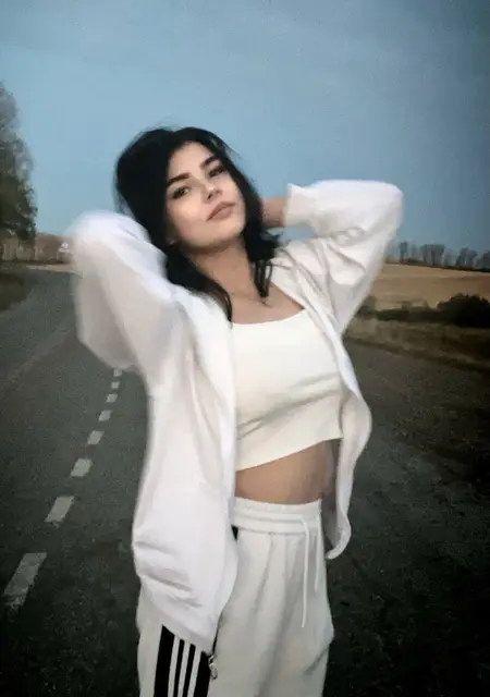 Я Вероника, 19, знакомлюсь на одну ночь в Отрадной