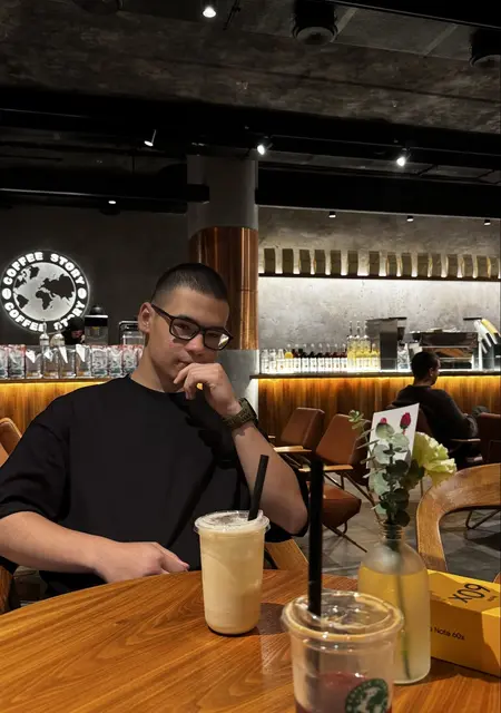 Я Максим, 25, знакомлюсь для приятного времяпровождения в Москве