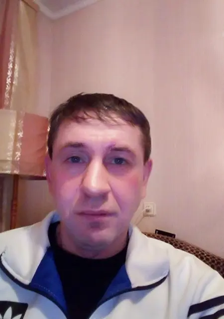 Алексей из Новочебоксарска, мне 47, познакомлюсь на одну ночь