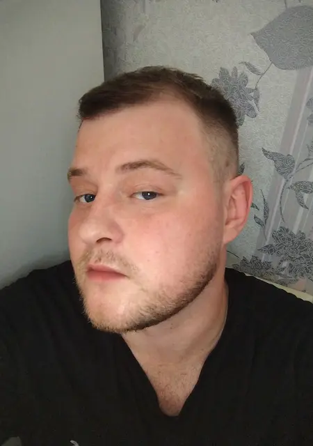 Я Александр, 28, знакомлюсь для дружбы в Мегионе