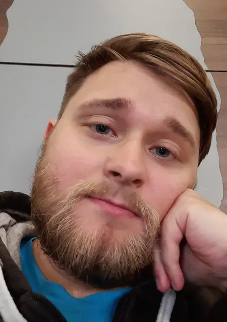 Я Андрей, 26, знакомлюсь без обязательств в Новомосковске