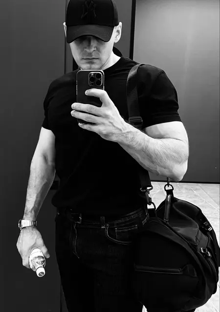 Андрей из Омска, ищу на сайте знакомства на одну ночь