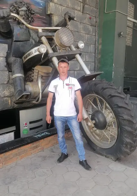 Юрок из Белокурихи, мне 34, познакомлюсь на одну ночь