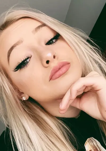 Я Саша, 27, из Дагестанских Огней, ищу знакомство для вирта