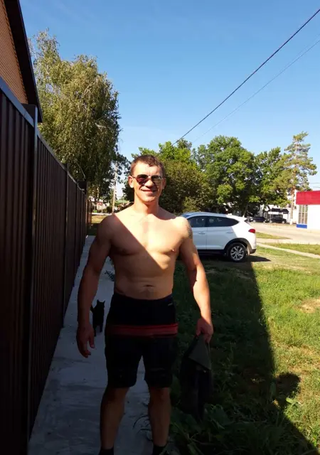 Влад из Абинска, мне 40, познакомлюсь для приятного времяпровождения