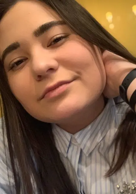 Я Мария, 27, из Астрахани, ищу знакомство для постоянных отношений