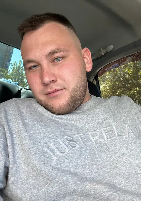 Я Almaz, 23, из Октябрьского, ищу знакомства без обязательств