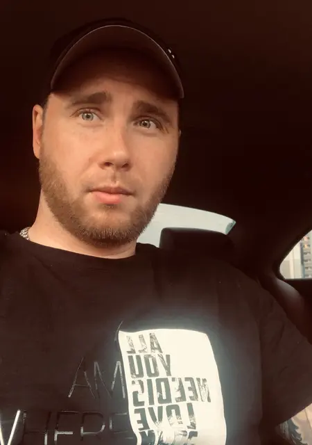 Ruslan из Вологды, мне 30, познакомлюсь для приятного времяпровождения