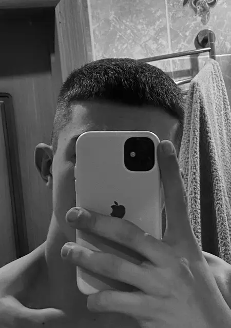 Я Рома, 19, знакомлюсь для вирта в Владимире