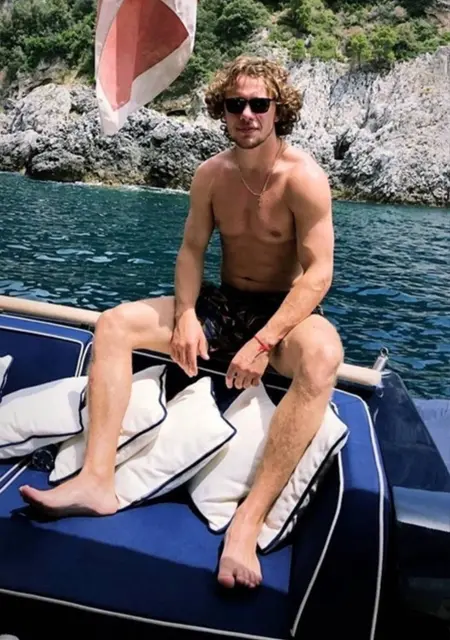 Денис из Омска, мне 39, познакомлюсь для приятного времяпровождения