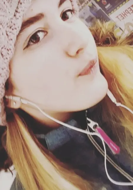 Алина из Полярных Зорь, мне 25, познакомлюсь на одну ночь