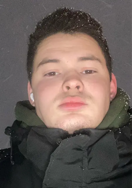 Я Даниил, 21, знакомлюсь без обязательств в Ижевске