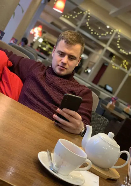 Я Кирилл, 30, знакомлюсь для общения в Архангельске