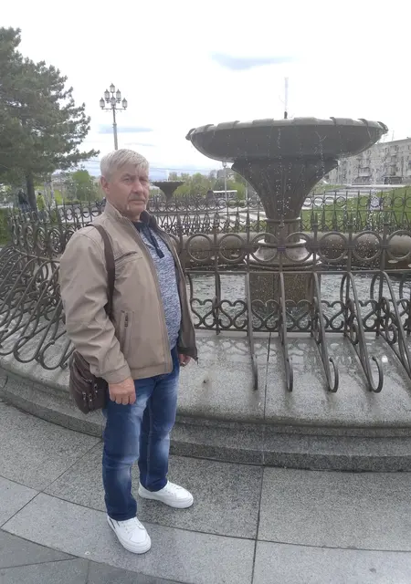 Я Александр, 64, из Санкт-Петербурга, ищу знакомства на одну ночь