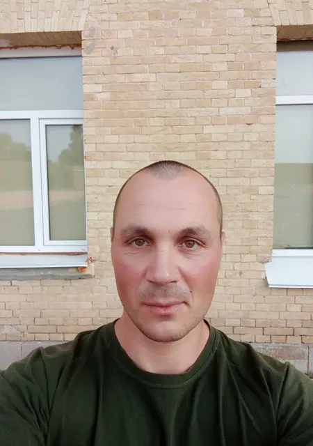 Олек Олександ из Киева, мне 41, познакомлюсь на одну ночь