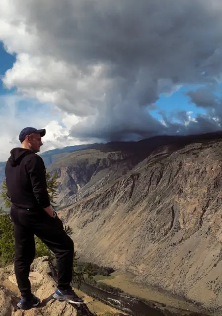 Игорь из Чика, мне 40, познакомлюсь для вирта