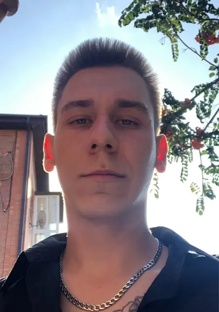 Дима из Ростова-на-Дону, мне 20, познакомлюсь для постоянных отношений