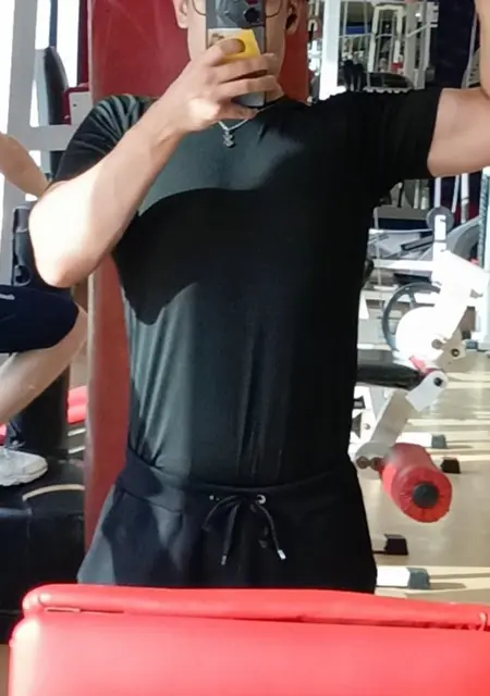 Дима из Бердска, ищу на сайте знакомства на одну ночь