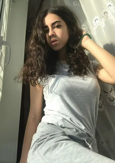 Я Катя, 24, из Новороссийска, ищу знакомство для общения