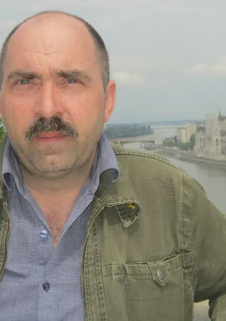 Я Михаил, 55, знакомлюсь без обязательств в Гатчине