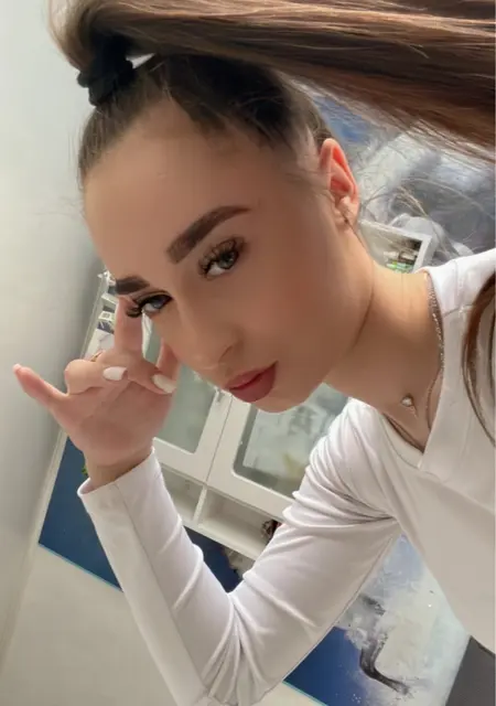 Я Anna, 20, из Омска, ищу знакомство для постоянных отношений