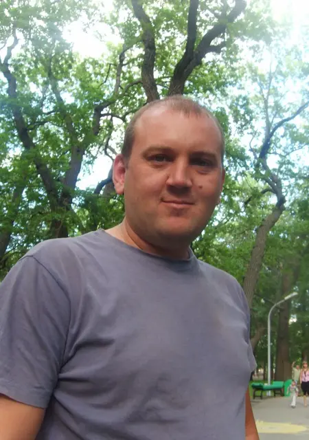 Я Дима, 49, из Саратова, ищу знакомства без обязательств