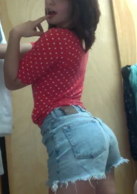 Я Polina, 27, из Грозного, ищу знакомство для общения