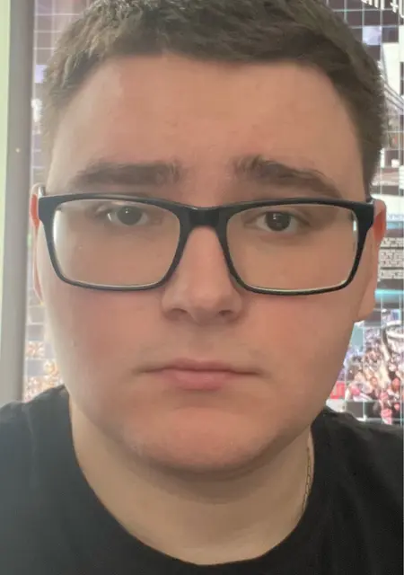 Дмитрий из Уфы, мне 20, познакомлюсь без обязательств